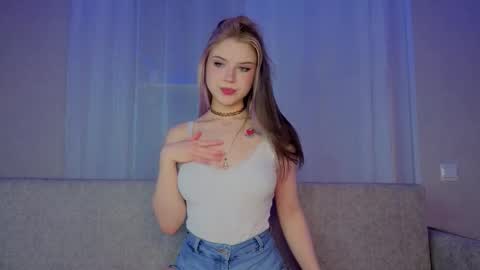 Mia online show from February 27, 2:06 pm