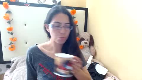 paola online show from March 13, 10:33 pm