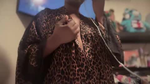 GamerBaddieLux online show from November 29, 6:06 am