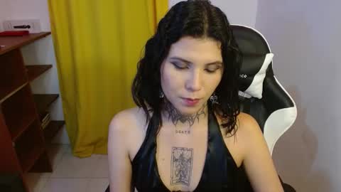 erika online show from March 11, 3:00 am