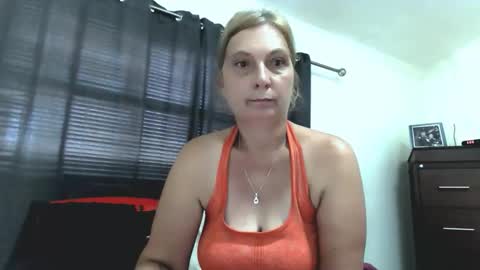 Lola online show from April 1, 7:53 am