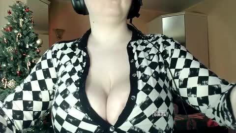 6_dream_9 online show from April 11, 3:27 pm