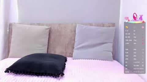      online show from October 3, 8:14 pm