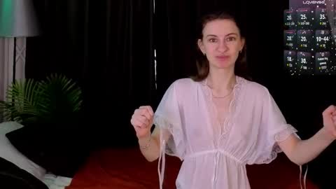 _ash_leyy_ online show from April 5, 1:37 am