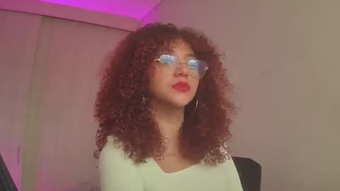 _bella_doll_ online show from May 8, 3:59 pm