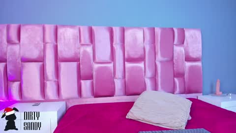 SANDY online show from January 3, 12:08 pm