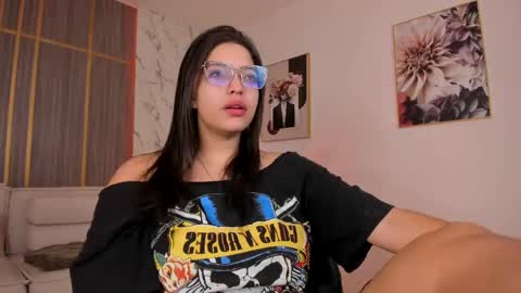 Abril online show from April 11, 1:15 pm