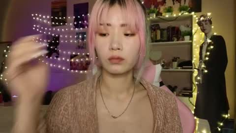 EveEva online show from March 11, 1:10 am