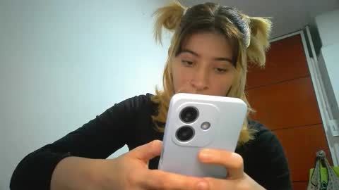 Mia-foster online show from March 18, 11:53 pm