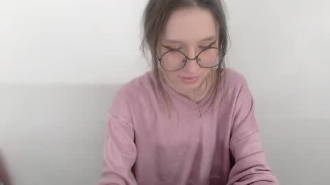 Hannaolotl online show from April 15, 12:06 pm