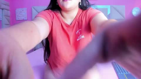 lily  online show from December 15, 5:40 pm