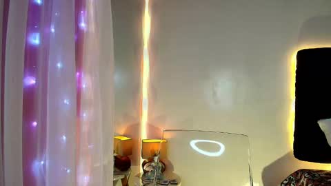 Lorrayne online show from March 28, 12:15 pm