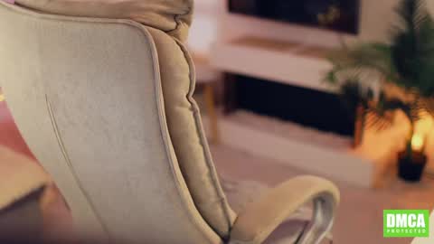 Melanie online show from April 2, 10:35 am