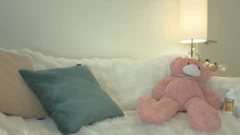 Kim online show from March 4, 7:26 am