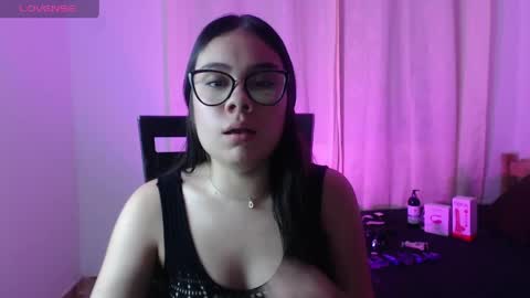 _moon_rosee online show from March 20, 11:53 pm