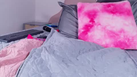 Luna online show from April 15, 8:15 am