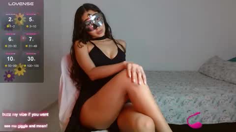 _nayade_ online show from March 5, 1:01 am