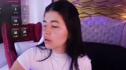 Nina Harpper online show from July 4, 12:45 pm