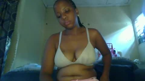 queen online show from February 2, 8:02 am