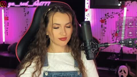 -RED HAT- online show from April 6, 6:31 pm