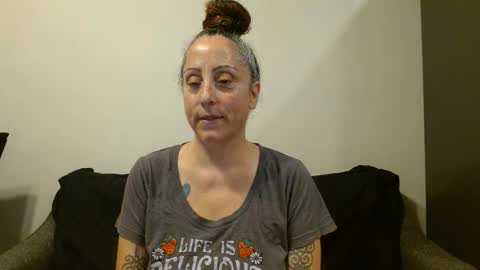Sara Lynn online show from May 16, 6:49 am