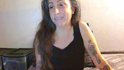 Sara Lynn online show from May 13, 10:15 pm