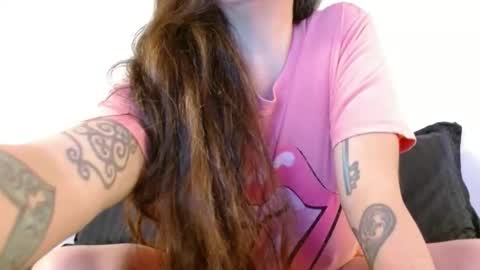 Sara Lynn online show from January 9, 3:05 pm