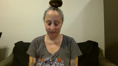 Sara Lynn online show from May 16, 6:38 am