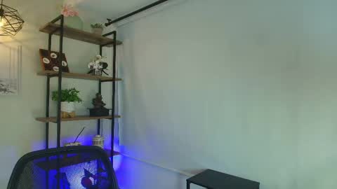 Sassy Girl online show from April 10, 6:36 pm