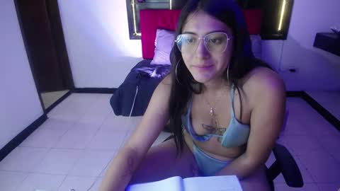 _sweet_lia_ online show from March 26, 9:05 pm