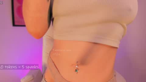 _tammarra_ online show from April 11, 5:27 pm