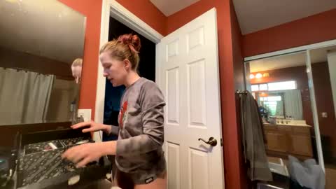 Goddess Aries online show from December 18, 11:08 pm