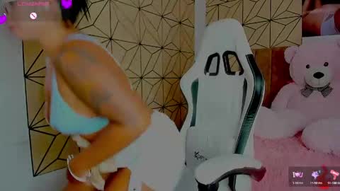 vane online show from April 16, 9:25 pm