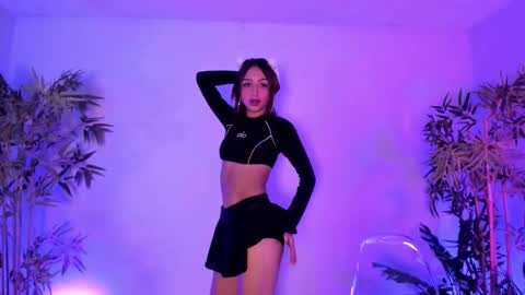 Evelyn online show from December 18, 8:24 pm