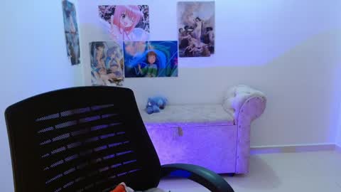  Vix  online show from April 12, 12:25 am