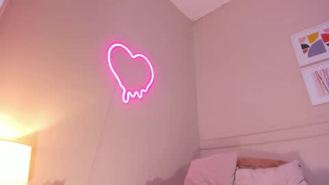 _wendy_x online show from March 13, 12:06 pm