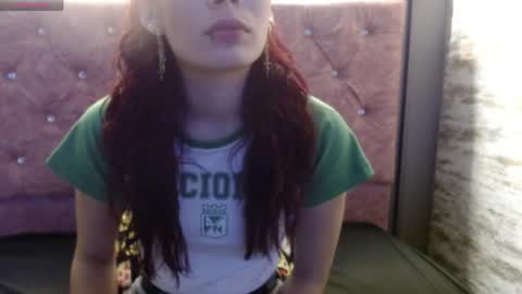 Yuyi online show from May 26, 4:01 am