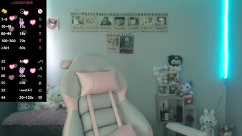 abbie  70OFF online show from April 7, 3:58 pm