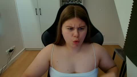 abbyvibe online show from July 20, 10:39 am