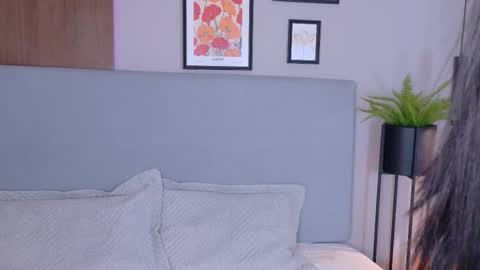 abiehils online show from March 9, 11:46 am