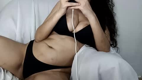 abril2026 online show from March 8, 2:48 am