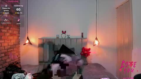 Abril Fox online show from April 18, 7:58 pm