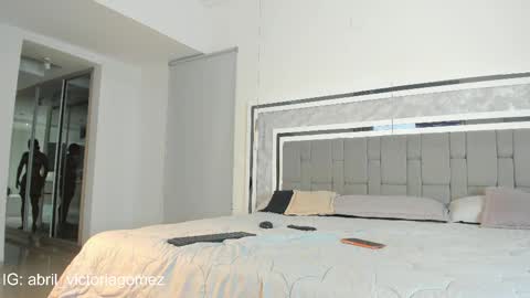 Abril Victoria online show from April 29, 2:37 am