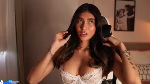 My name is Alexa. Please say hello I like to chat with you. If you have requests please use tip online show from December 13, 10:16 pm