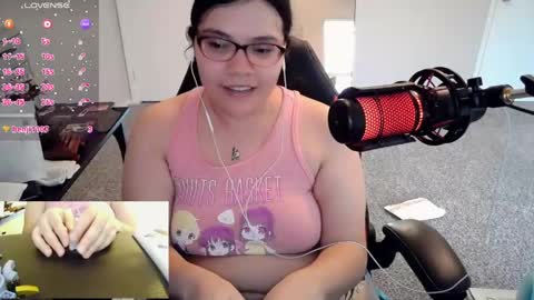 AChubbyGummy online show from April 17, 10:23 pm