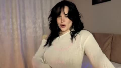 my inst   love inside 17 online show from April 11, 8:01 pm