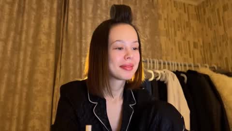 Adele online show from February 2, 11:59 pm