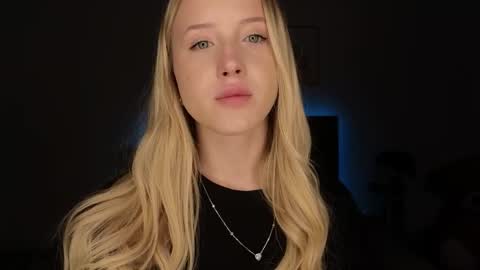 Adele online show from April 2, 8:06 pm