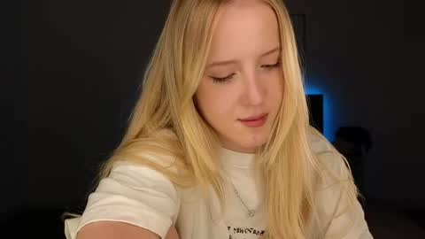 Adele online show from June 5, 9:32 pm