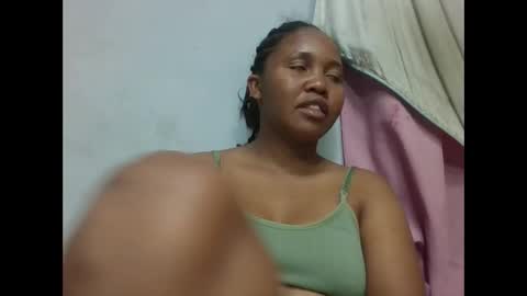 adelealy online show from March 18, 5:45 am